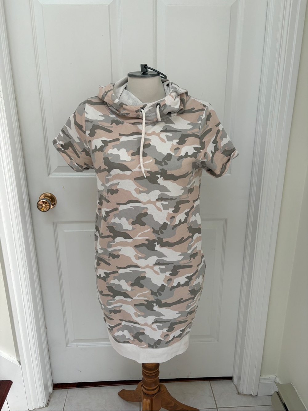 George Beige & Gray Camo Midi Hoodie Dress